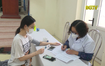 Đẩy nhanh tiến độ ti&ecirc;m vắc xin mũi 3 cho người d&acirc;n