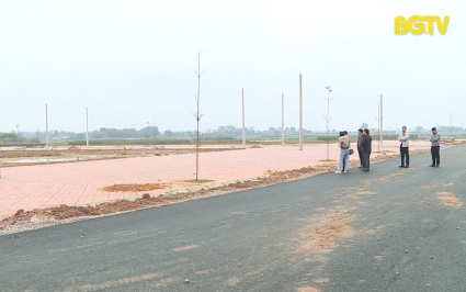 ĐBND với cử tri: Đầu tư x&acirc;y dựng hạ tầng giao th&ocirc;ng ở T&acirc;n Y&ecirc;n
