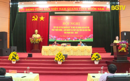 ĐBND với cử tri: Tiếp x&uacute;c cử tri về vấn đề hỗ trợ n&ocirc;ng - l&acirc;m - thuỷ sản