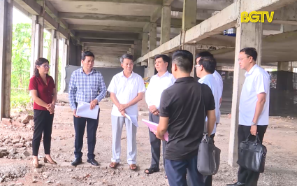 ĐBND với cử tri: &Yacute; kiến cử tri về những c&ocirc;ng tr&igrave;nh bỏ hoang
