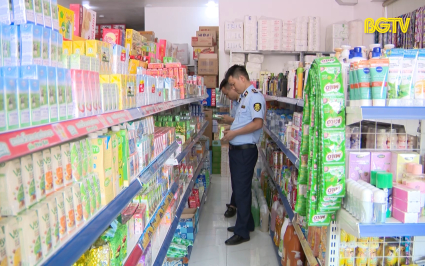 ĐBND với cử tri: &Yacute; kiến cử tri về quản l&yacute; mặt h&agrave;ng sữa