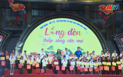 Đ&ecirc;m hội Trăng rằm - Lồng đ&egrave;n thắp s&aacute;ng ước mơ  