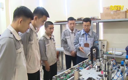 Đến 2025, tỷ lệ lao động qua đ&agrave;o tạo đạt 80%