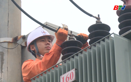 Điện với SX&ĐS: Chủ động ứng ph&oacute; với thi&ecirc;n tai, cấp điện an to&agrave;n