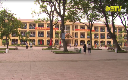 Điều động 122 c&aacute;n bộ, gi&aacute;o vi&ecirc;n c&aacute;c trường đại học l&agrave;m thi tại Bắc Giang 