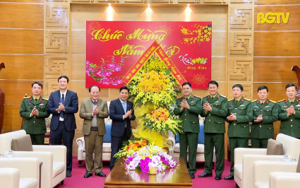 Đo&agrave;n đại biểu tỉnh Bắc Giang thăm, ch&uacute;c Tết Bộ Tư lệnh Qu&acirc;n khu I