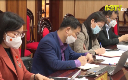 Đo&agrave;n ĐBQH tỉnh Bắc Giang thảo luận tổ về dự &aacute;n luật sửa đổi, bổ sung một số điều của 8 luật