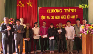 Đo&agrave;n ĐBQH tỉnh tặng qu&agrave; Tết cho hộ ngh&egrave;o huyện Lục Nam