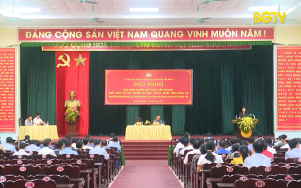 Đo&agrave;n ĐBQH tỉnh tiếp x&uacute;c cử tri tại huyện Sơn Động 