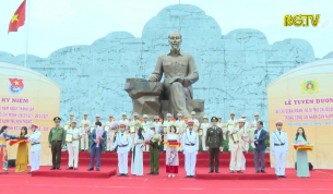 Đo&agrave;n Thanh ni&ecirc;n Bộ C&ocirc;ng an tuy&ecirc;n dương tập thể, c&aacute; nh&acirc;n xuất sắc