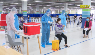 Doanh nghiệp chủ động x&eacute;t nghiệm Covid-19 cho c&ocirc;ng nh&acirc;n