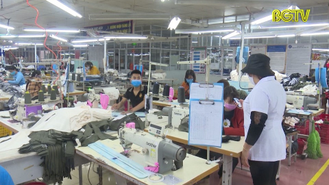 Doanh nghiệp đảm bảo an to&agrave;n trong sản xuất