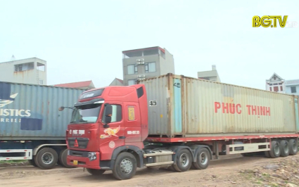 Doanh nghiệp kh&oacute; khăn do gi&aacute; xăng tăng