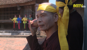 Độc đ&aacute;o h&aacute;t ống h&aacute;t v&iacute; Li&ecirc;n Chung