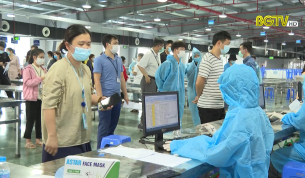 Dốc to&agrave;n lực lấy mẫu x&eacute;t nghiệm c&ocirc;ng nh&acirc;n tại KCN