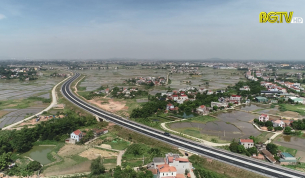 Đổi mới tr&ecirc;n qu&ecirc; hương Anh h&ugrave;ng