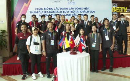 Đội tuyển cầu l&ocirc;ng L&agrave;o v&agrave; Indonesia đ&atilde; đến Bắc Giang