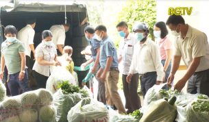 Đội xung k&iacute;ch n&ocirc;ng d&acirc;n trong ph&ograve;ng chống dịch Covid-19