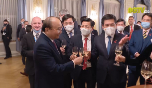 Đồng ch&iacute; B&iacute; thư Tỉnh uỷ thăm Đại sứ qu&aacute;n Việt Nam tại Li&ecirc;n bang Nga