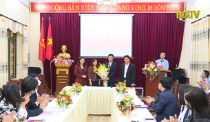 Đồng ch&iacute; B&ugrave;i Thế Chung giữ chức Hiệu trưởng trường Ch&iacute;nh trị tỉnh