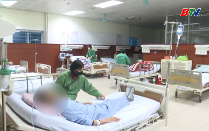 Đột quỵ: &Aacute;n tử sau l&agrave;n kh&oacute;i thuốc 