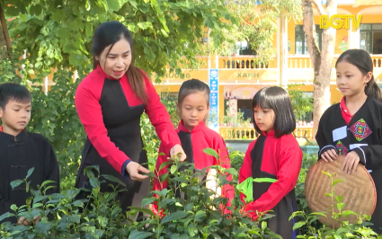 Đưa n&ocirc;̣i dung giáo dục địa phương vào trường học 