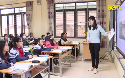 Đưa tiếng Anh trở th&agrave;nh ng&ocirc;n ngữ thứ 2 trong trường học 
