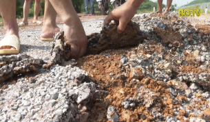 Tuyến đường gom cao tốc Bắc Giang - Lạng Sơn xuống cấp nghi&ecirc;m trọng