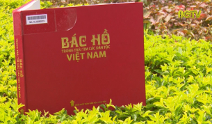 B&aacute;c Hồ trong tr&aacute;i tim c&aacute;c d&acirc;n tộc Việt Nam