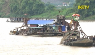 Lục Nam kh&oacute; khăn giải quyết nạn h&uacute;t c&aacute;t, sỏi tr&ecirc;n s&ocirc;ng