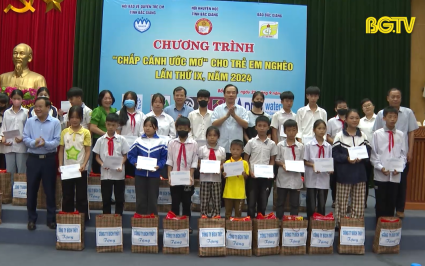 Gần 1.700 lượt trẻ em kh&oacute; khăn nhận học bổng &ldquo;Chắp c&aacute;nh ước mơ&rdquo; 