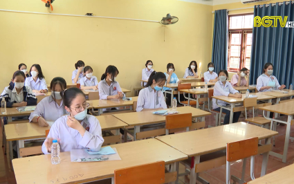 Gần 21 ngh&igrave;n th&iacute; sinh bước v&agrave;o kỳ thi tuyển sinh v&agrave;o lớp 10