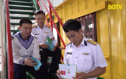 Gần lắm Trường Sa - Tập 2: Tết sớm tr&ecirc;n nh&agrave; gi&agrave;n