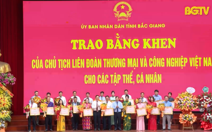 Gặp mặt, t&ocirc;n vinh doanh nghiệp, doanh nh&acirc;n ti&ecirc;u biểu 