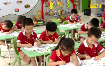 GD&ĐT: Tăng cường dạy tiếng Việt cho trẻ d&acirc;n tộc thiểu số