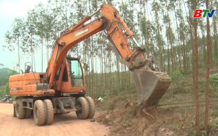Giảm ngh&egrave;o bền vững: X&acirc;y dựng hạ tầng gi&uacute;p d&acirc;n x&oacute;a đ&oacute;i giảm ngh&egrave;o