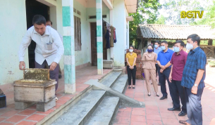 Gi&aacute;m s&aacute;t việc thực hiện chương tr&igrave;nh giảm ngh&egrave;o bền vững tại Sơn Động