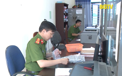 Giảm tải đăng k&yacute; xe m&ocirc; t&ocirc; khi ph&acirc;n cấp về c&ocirc;ng an x&atilde; 