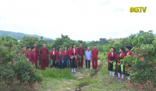 G&igrave;n giữ điệu h&aacute;t Soọng C&ocirc;