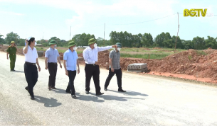 Giữ vững địa b&agrave;n sạch, kh&ocirc;i phục ph&aacute;t triển KT-XH nhanh, bền vững