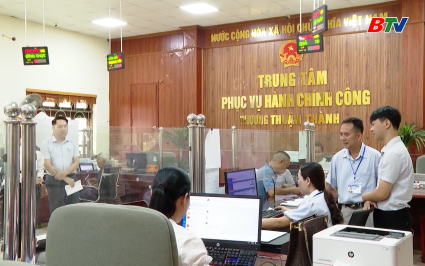 Th&aacute;o gỡ kh&oacute; khăn thực hiện thủ tục h&agrave;nh ch&iacute;nh trong giai đoạn đầu m&ocirc; h&igrave;nh ch&iacute;nh quyền 2 cấp