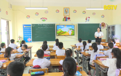 G&oacute;c nh&igrave;n thẳng: C&aacute;c khoản thu đầu năm học