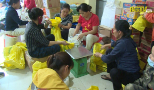 G&oacute;c nh&igrave;n thẳng: Cứu trợ v&ugrave;ng lũ - Trao y&ecirc;u thương đ&uacute;ng c&aacute;ch