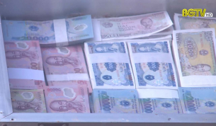 G&oacute;c nh&igrave;n thẳng: Nh&igrave;n nhận về đổi tiền lẻ, tiền mới