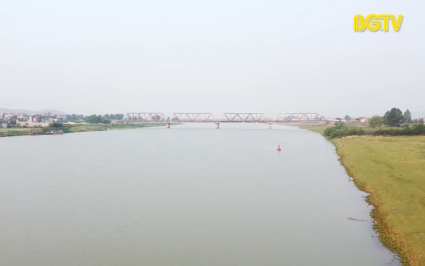Hạn chế giao th&ocirc;ng đường thủy qua khu vực cầu Cẩm L&yacute; 