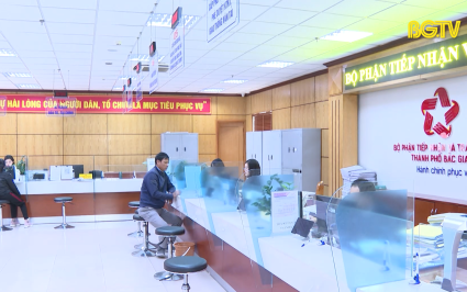 &ldquo;H&agrave;nh ch&iacute;nh phục vụ&rdquo; đem lại sự h&agrave;i l&ograve;ng cho người d&acirc;n, doanh nghiệp 