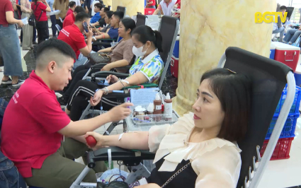 H&agrave;nh tr&igrave;nh nh&acirc;n đạo &ndash; Trao nhận y&ecirc;u thương 