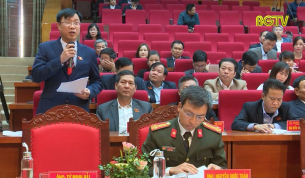 HĐND tỉnh chất vấn v&agrave; trả lời chất vấn