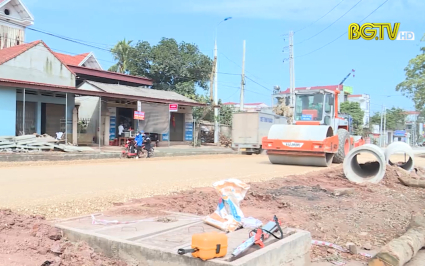 HĐND với cử tri: Đầu tư kết cấu hạ tầng ở miền n&uacute;i
