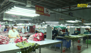 HĐND với cử tri: Đồng h&agrave;nh, th&aacute;o gỡ kh&oacute; khăn cho doanh nghiệp sau Covid
